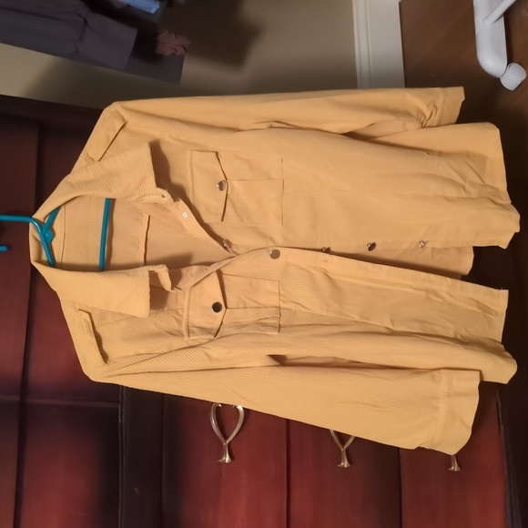 SHEIN Tops - Light corduroy shirt